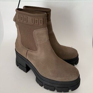 NEW UGG Brooklyn Chelsea Platform Waterproof Boots